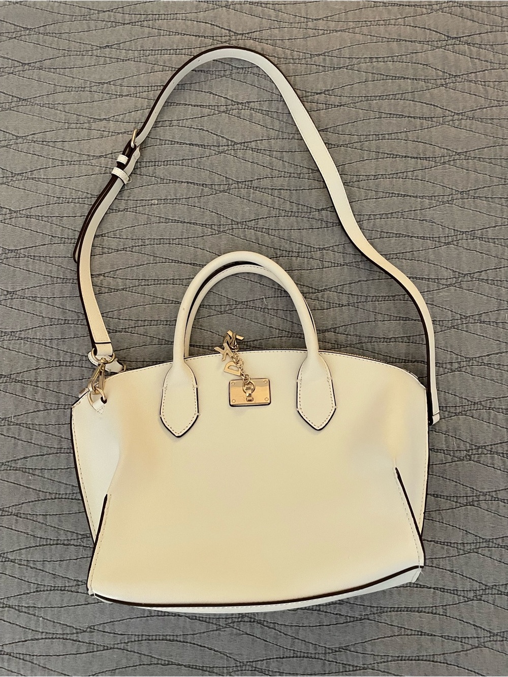 NWOT DKNY Cleo Satchel Golden Hardware Cream Colored Crossbody Bag
